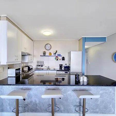 Central, Secure, Family Home With Pool And Gym! Cape Town Exterior photo