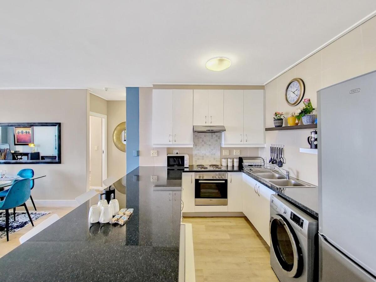 Appartement Central, Secure, Family With Pool And Gym!